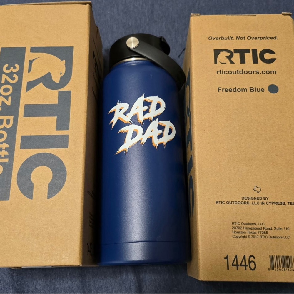 Blue Stainless Steel Water Bottle for Dining